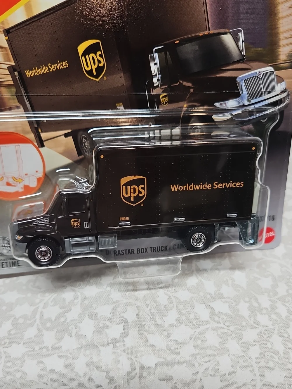 Matchbox UPS Worldwide Services Working Rigs International Durastar Box Truck